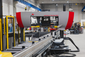 przecinarka taśmowa bomar,pilarka,piła do cięcia,maszyny do metalu,podajniki,przecinarki