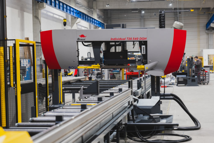 przecinarka-tasmowa-bomar-individual 720.540dgh przecinarka taśmowa bomar,pilarka,piła do cięcia,maszyny do metalu,podajniki,przecinarki