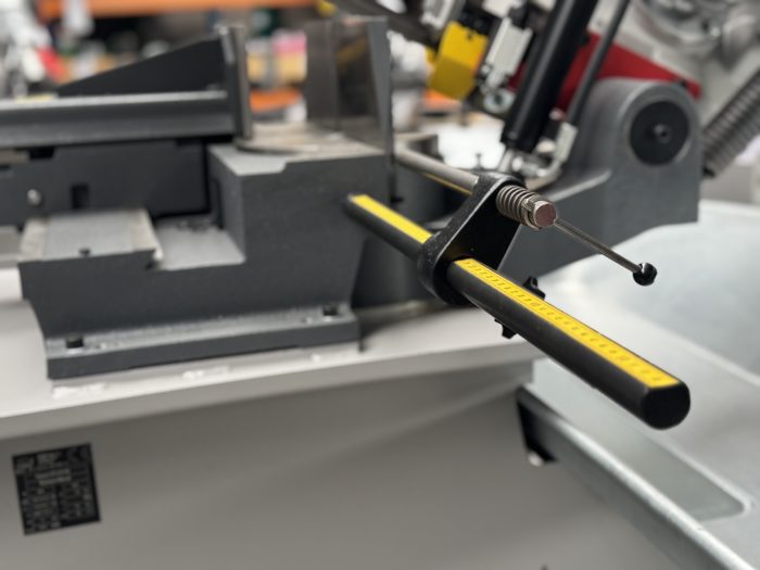 przecinarki taśmowe bomar,pilarki,piła do cięcia,maszyny do metalu,podajniki,przecinarka-tasmowa