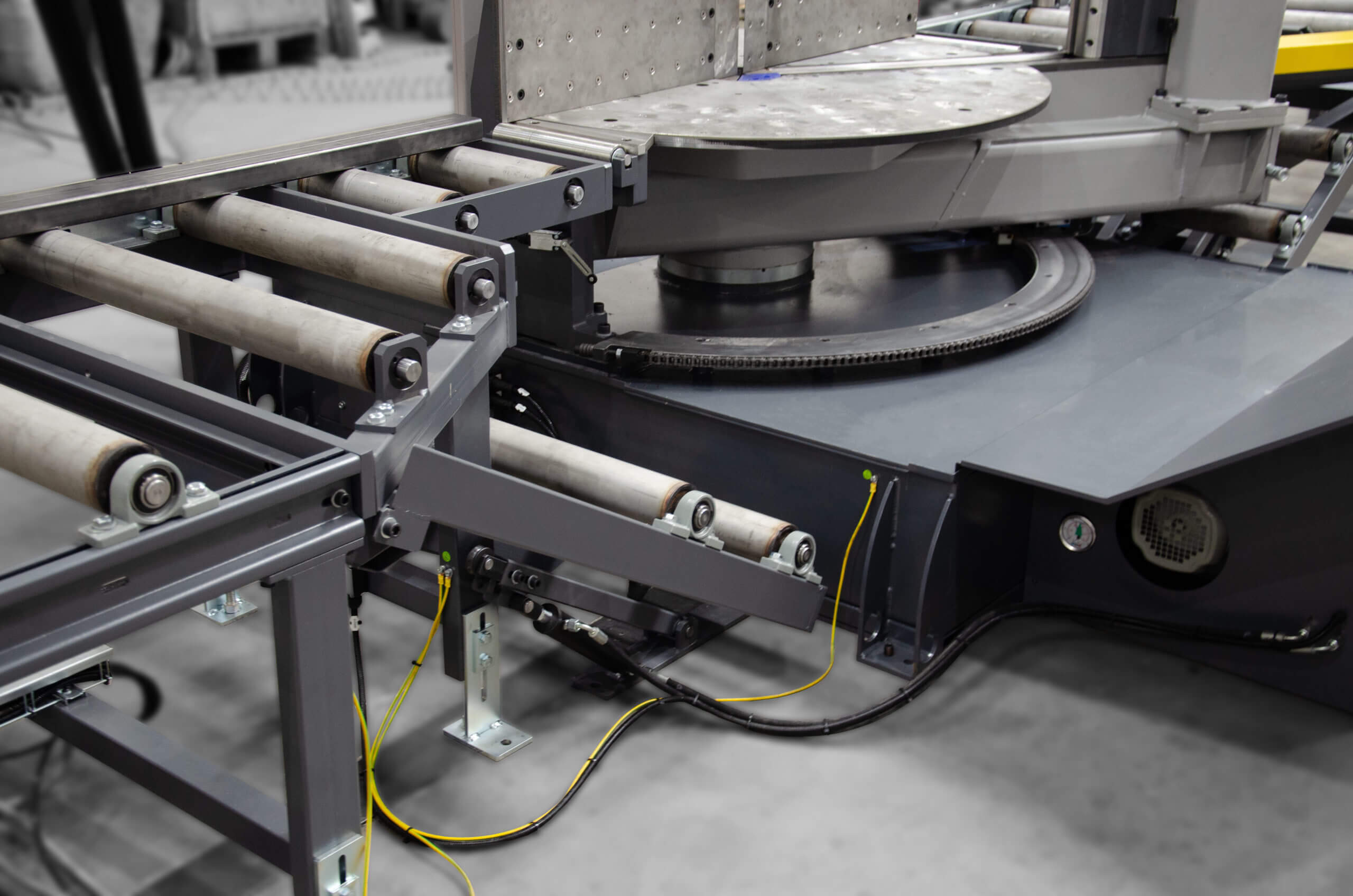 przecinarki taśmowe bomar,pilarki,piła do cięcia,maszyny do metalu,podajniki,przecinarka-tasmowa