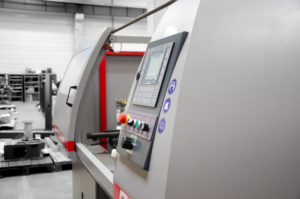 przecinarka taśmowa bomar,pilarka,piła do cięcia,maszyny do metalu,podajniki,przecinarki