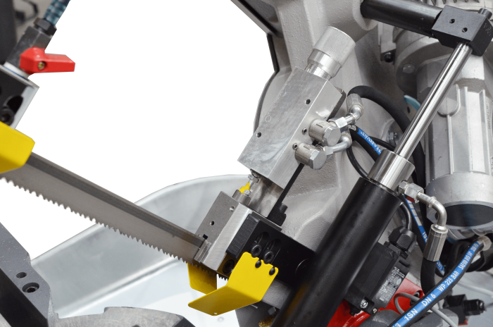 przecinarka taśmowa bomar,pilarka,piła do cięcia,maszyny do metalu,podajniki,przecinarki