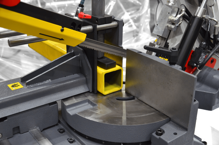 przecinarka taśmowa bomar,pilarka,piła do cięcia,maszyny do metalu,podajniki,przecinarki