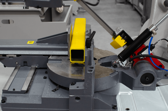 przecinarki taśmowe bomar,pilarki,piła do cięcia,maszyny do metalu,podajniki,przecinarka-tasmowa