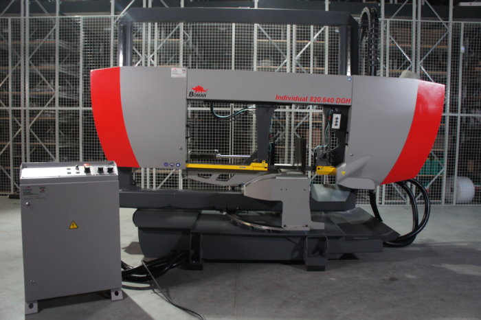 przecinarka taśmowa bomar,pilarka,piła do cięcia,maszyny do metalu,podajniki,przecinarki