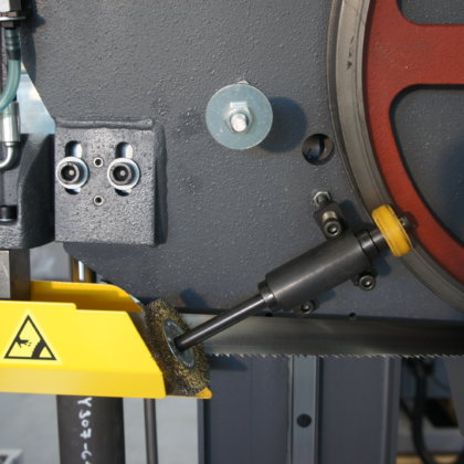 przecinarka taśmowa bomar,pilarka,piła do cięcia,maszyny do metalu,podajniki,przecinarki