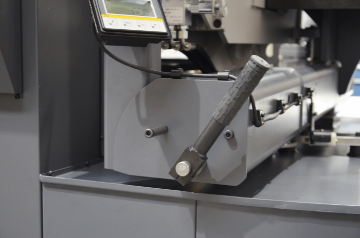 przecinarka taśmowa bomar,pilarka,piła do cięcia,maszyny do metalu,podajniki,przecinarki