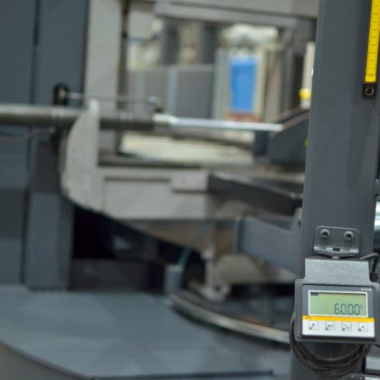 przecinarka taśmowa bomar,pilarka,piła do cięcia,maszyny do metalu,podajniki,przecinarki