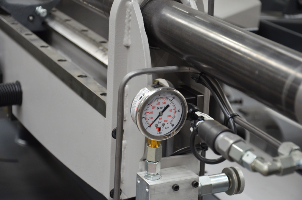 przecinarka-tasmowa-bomar-individual 520.360dgh przecinarka taśmowa bomar,pilarka,piła do cięcia,maszyny do metalu,podajniki,przecinarki