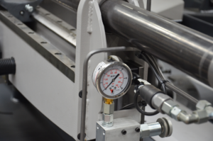 przecinarka taśmowa bomar,pilarka,piła do cięcia,maszyny do metalu,podajniki,przecinarki