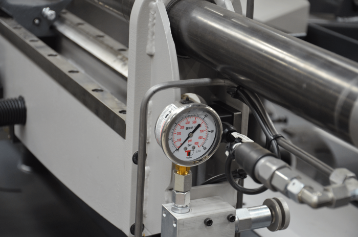 przecinarka-tasmowa-bomar-individual 520.360dgh przecinarka taśmowa bomar,pilarka,piła do cięcia,maszyny do metalu,podajniki,przecinarki