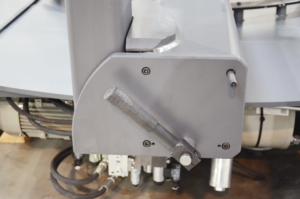 przecinarka taśmowa bomar,pilarka,piła do cięcia,maszyny do metalu,podajniki,przecinarki