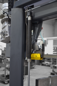 przecinarka taśmowa bomar,pilarka,piła do cięcia,maszyny do metalu,podajniki,przecinarki