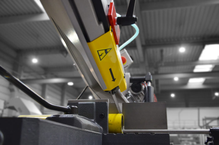 przecinarki taśmowe bomar,pilarki,piła do cięcia,maszyny do metalu,podajniki,przecinarka-tasmowa