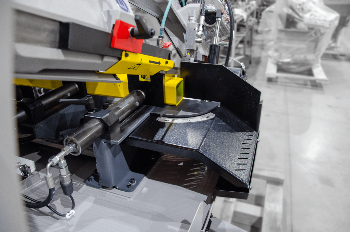 przecinarki taśmowe bomar,pilarki,piła do cięcia,maszyny do metalu,podajniki,przecinarka-tasmowa