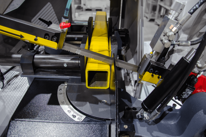 przecinarki taśmowe bomar,pilarki,piła do cięcia,maszyny do metalu,podajniki,przecinarka-tasmowa