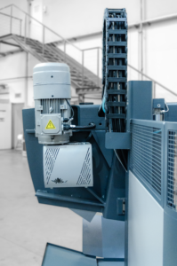 przecinarka taśmowa bomar,pilarka,piła do cięcia,maszyny do metalu,podajniki,przecinarki