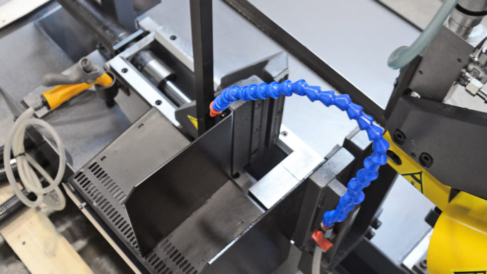 proline przecinarka przecinarki taśmowe bomar,pilarki,piła do cięcia,maszyny do metalu,podajniki,przecinarka-tasmowa