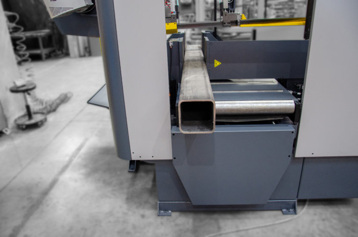 przecinarka-tasmowa-bomar-Proline 420.350ANC przecinarka taśmowa bomar,pilarka,piła do cięcia,maszyny do metalu,podajniki,przecinarki