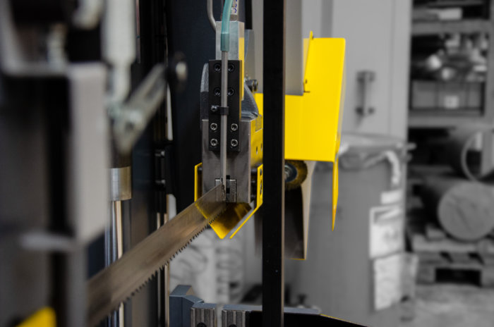 przecinarka-tasmowa-bomar-proline 520.450anc przecinarka taśmowa bomar,pilarka,piła do cięcia,maszyny do metalu,podajniki,przecinarki