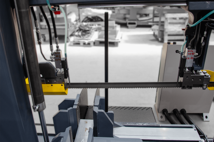 przecinarka-tasmowa-bomar-proline 520.450anc przecinarka taśmowa bomar,pilarka,piła do cięcia,maszyny do metalu,podajniki,przecinarki