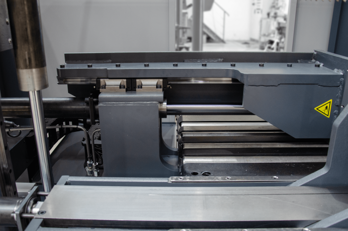 przecinarka-tasmowa-bomar-proline 520.450anc przecinarka taśmowa bomar,pilarka,piła do cięcia,maszyny do metalu,podajniki,przecinarki