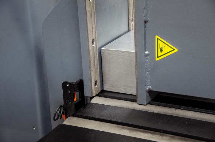 przecinarka-tasmowa-bomar-proline 520.450anc przecinarka taśmowa bomar,pilarka,piła do cięcia,maszyny do metalu,podajniki,przecinarki