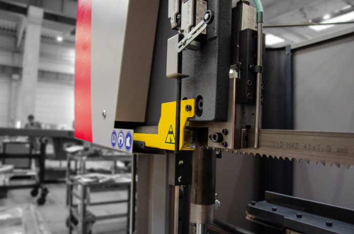 przecinarka-tasmowa-bomar-proline 520.450anc przecinarka taśmowa bomar,pilarka,piła do cięcia,maszyny do metalu,podajniki,przecinarki