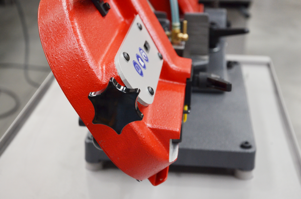 przecinarka-tasmowa-bomar-pulldown przecinarki taśmowe bomar,pilarki,piła do cięcia,maszyny do metalu,podajniki,przecinarka-tasmowa