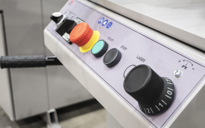 przecinarki taśmowe bomar,pilarki,piła do cięcia,maszyny do metalu,podajniki,przecinarka-tasmowa