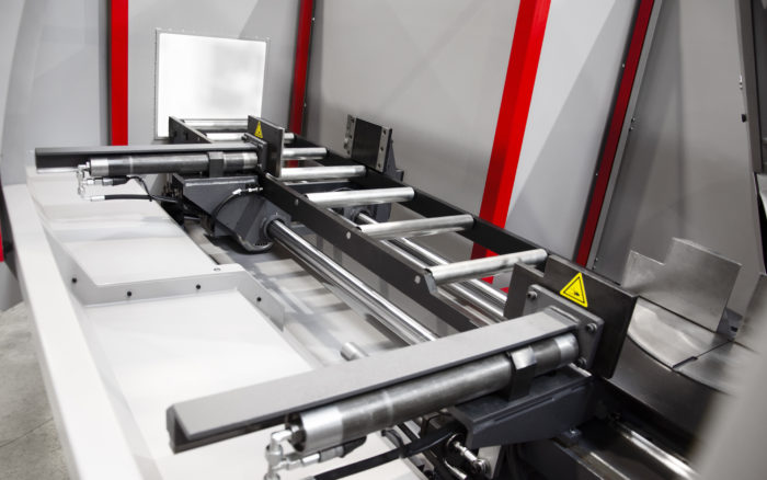 przecinarki taśmowe bomar,pilarki,piła do cięcia,maszyny do metalu,podajniki,przecinarka-tasmowa