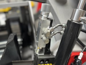 przecinarka taśmowa bomar,pilarka,piła do cięcia,maszyny do metalu,podajniki,przecinarki