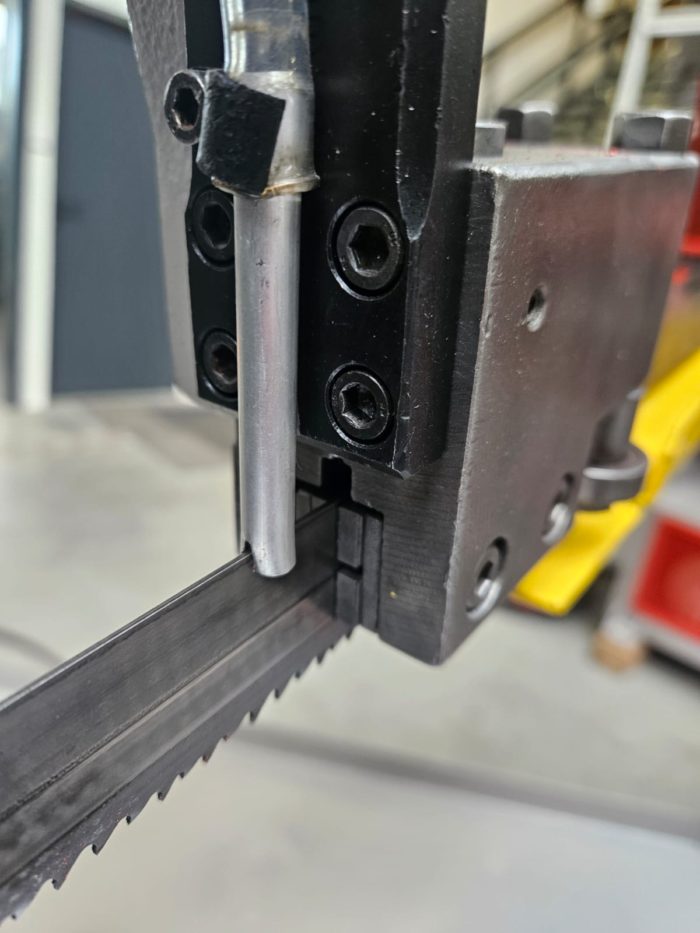 przecinarka taśmowa bomar,piła tasmowa,maszyna do metalu