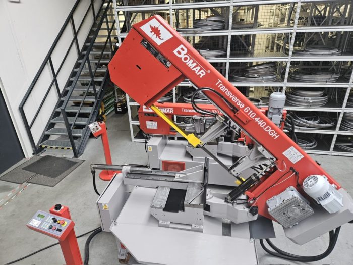 przecinarka taśmowa bomar,piła tasmowa,maszyna do metalu