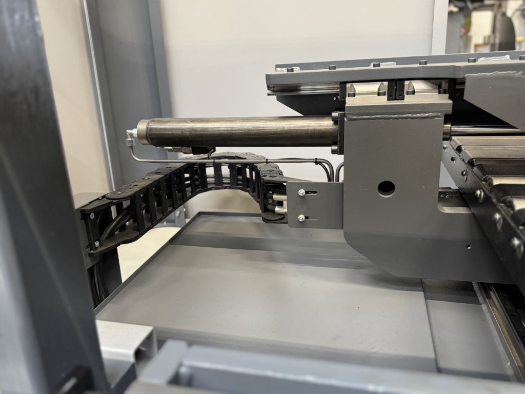 przecinarka-tasmowa-bomar-Proline 320.280ANC przecinarka taśmowa bomar,pilarka,piła do cięcia,maszyny do metalu,podajniki,przecinarki