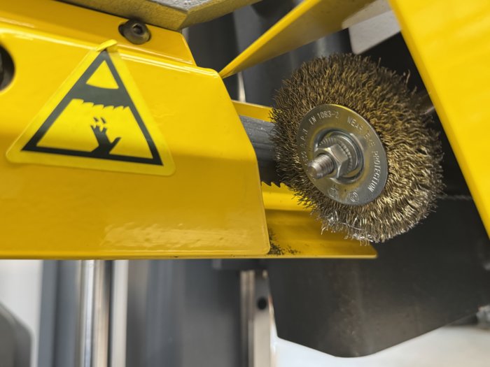 przecinarka-tasmowa-bomar-Proline 320.280ANC przecinarka taśmowa bomar,pilarka,piła do cięcia,maszyny do metalu,podajniki,przecinarki