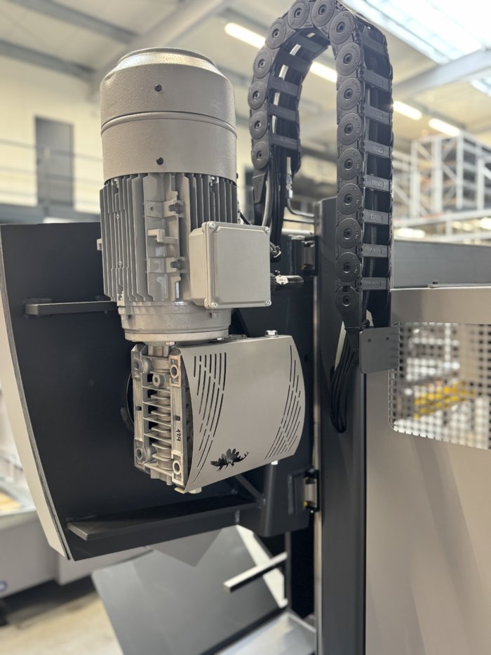 przecinarka-tasmowa-bomar-Proline 320.280anc przecinarka taśmowa bomar,pilarka,piła do cięcia,maszyny do metalu,podajniki,przecinarki