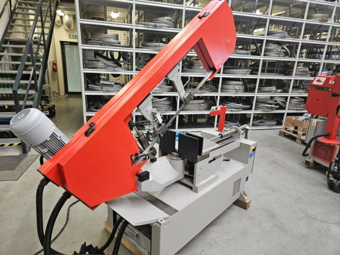 przecinarka taśmowa bomar,piła tasmowa,maszyna do metalu