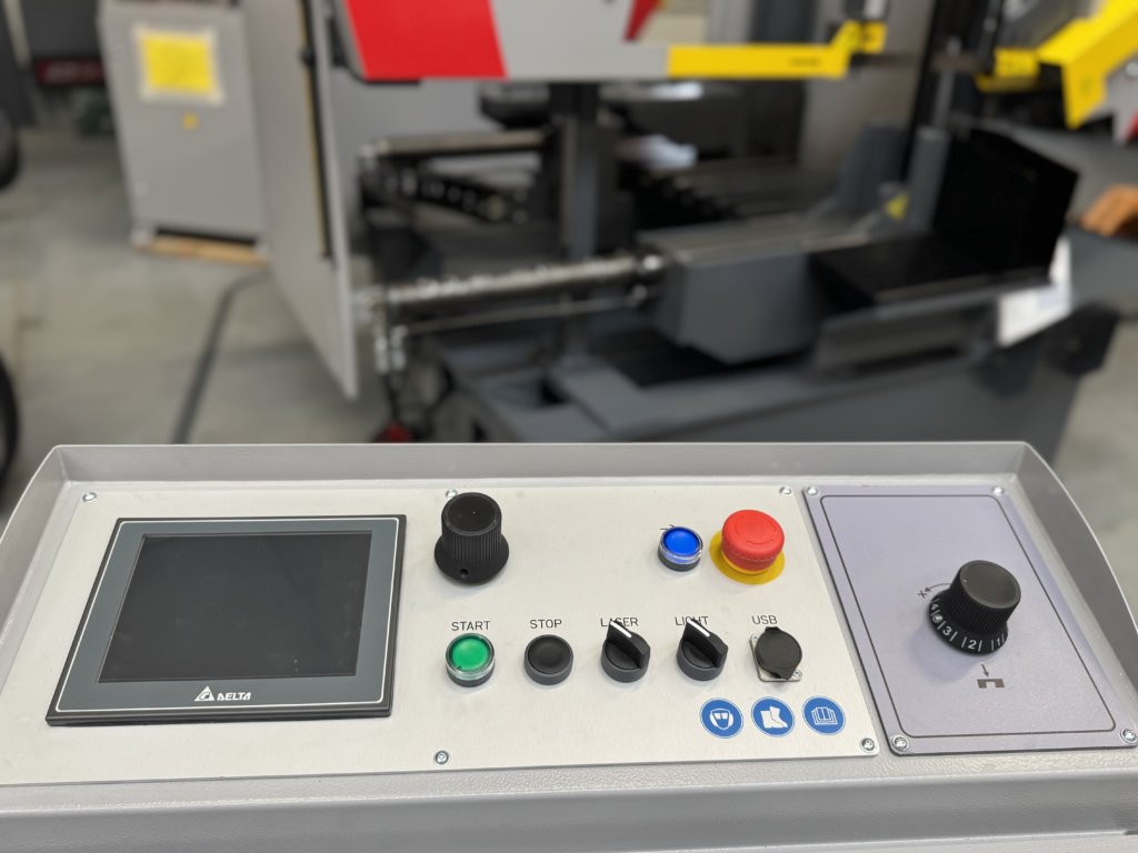 przecinarka-tasmowa-bomar-Proline 320.280anc przecinarka taśmowa bomar,pilarka,piła do cięcia,maszyny do metalu,podajniki,przecinarki