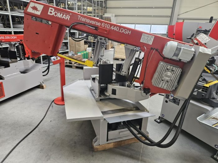 przecinarka taśmowa bomar,piła tasmowa,maszyna do metalu